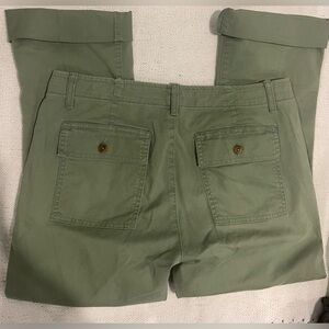 GAP Women's Green Crop kick pants size 6